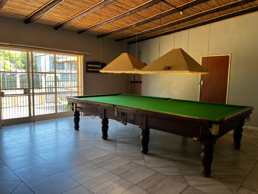 To Let 4 Bedroom Property for Rent in Schoemansville North West